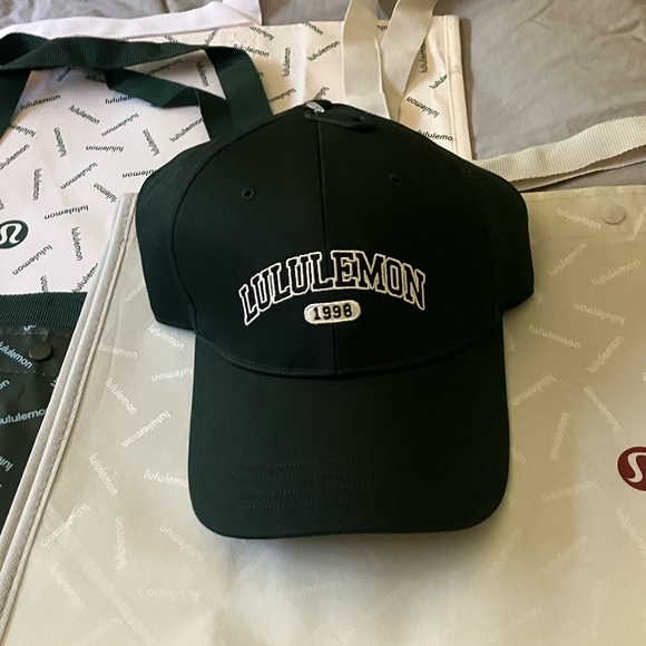 lululemon athletica Accessories - NWT Lululemon Classic Unisex Ball Cap *Structured, L/XL, Rainforest Green/Bone